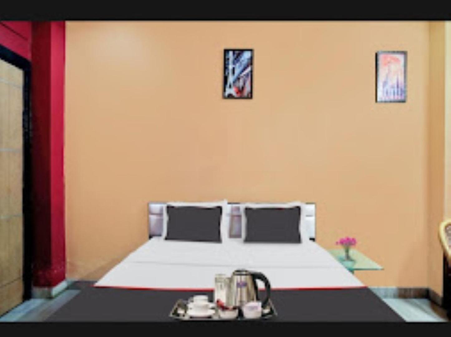 Chirag Hotel,가지아바드 외부 사진