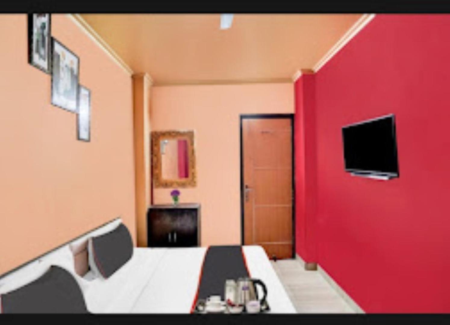 Chirag Hotel,가지아바드 외부 사진