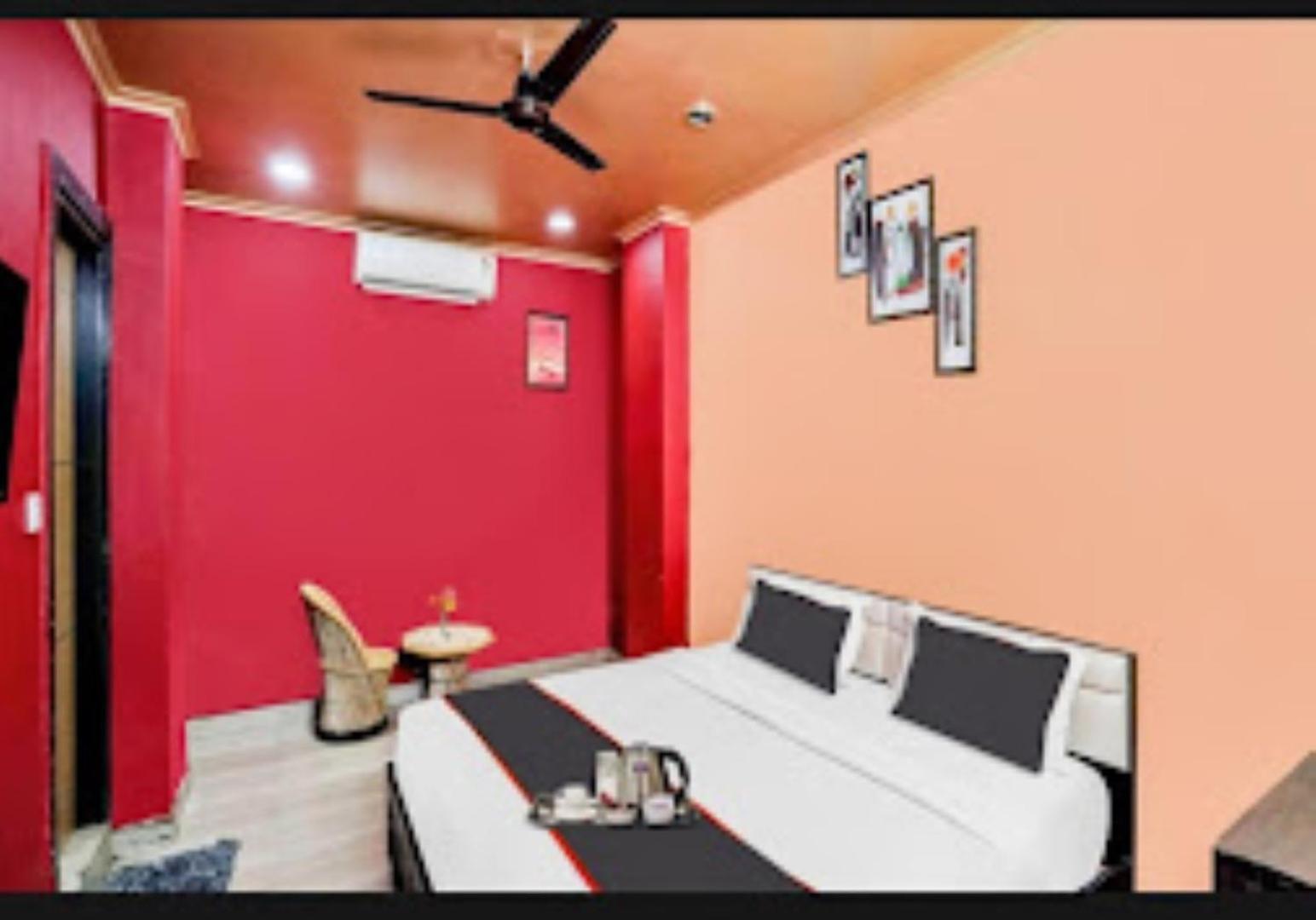 Chirag Hotel,가지아바드 외부 사진